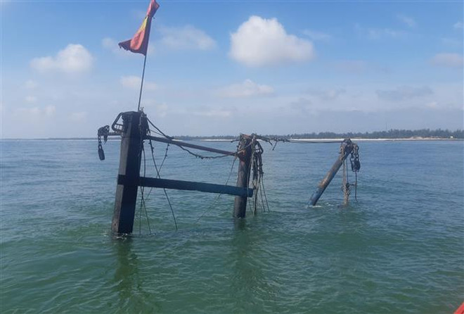 Cà Mau: Mưa to, gió lớn khiến hai vợ chồng ngư dân tử vong trên biển ảnh 1