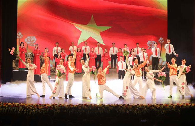 Đội ngũ trí thức, nghệ sỹ cống hiến vì khát vọng Việt Nam hùng cường ảnh 2