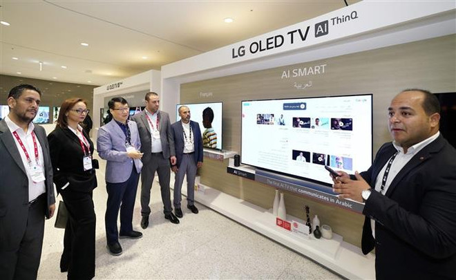 LG Display sẽ sản xuất hàng loạt tấm nền OLED tại Trung Quốc ảnh 1