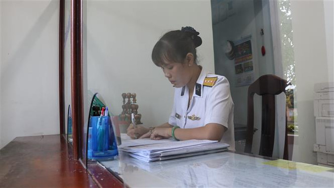 Thượng úy Trần Thị Thủy. (Nguồn: TTXVN) Tâm sự xúc động của con gái người anh hùng hy sinh tại đảo Gạc Ma ảnh 2