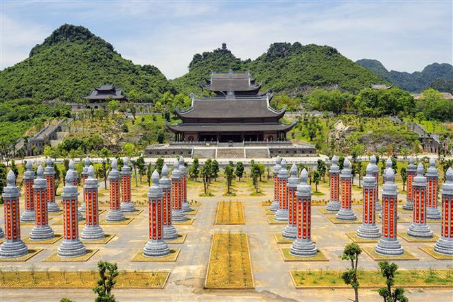 Chùa Tam Chúc. (Nguồn: Đại Nghĩa/TTXVN) Đóng cửa, dừng đón khách tại Khu du lịch Tam Chúc từ 18 giờ ngày 29/4 ảnh 1