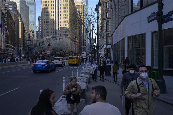 Hàn Quốc gia hạn giãn cách xã hội, New York có thể sắp mở cửa trở lại ảnh 2