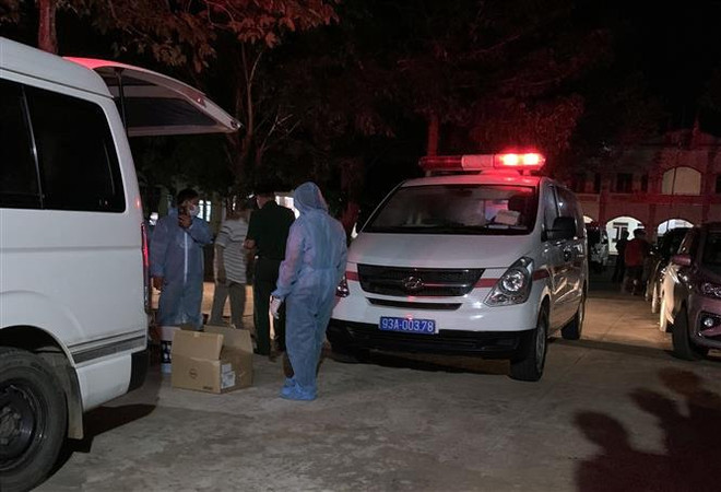 Dịch COVID-19: Phát hiện 3 xe ôtô chở người nhập cảnh trái phép ảnh 1