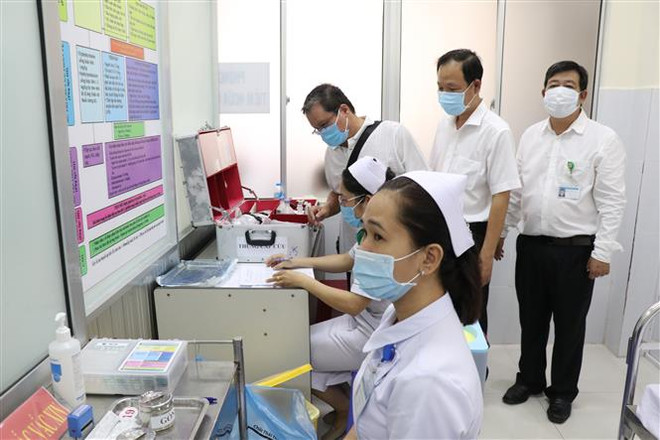 Bộ Y tế kiểm tra công tác phòng, chống dịch COVID-19 tại Bến Tre ảnh 1