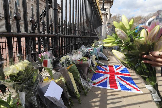 Lãnh đạo Việt Nam gửi điện chia buồn về việc Thân vương Philip qua đời ảnh 1