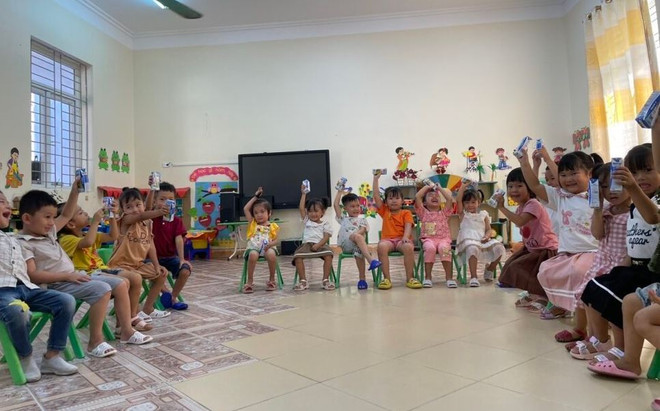 Hơn 1 triệu ly sữa đồng hành cùng trẻ nhỏ đón chào Năm học Mới ảnh 2