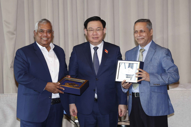 Chủ tịch Quốc hội tiếp, làm việc với lãnh đạo các tập đoàn Bangladesh ảnh 3