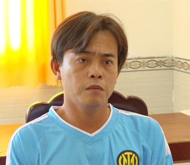 Trước khi gây ra hàng loạt vụ cướp trên sông trong thời gian gần đây, đối tượng Lê Chí Bền có 5 tiền án về tội trộm cắp tài sản. (Ảnh: TTXVN phát) Bắt giam 2 đối tượng thực hiện hàng loạt vụ cướp trên sông ảnh 1