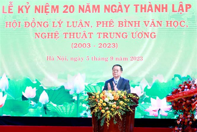 Kỷ niệm 20 năm lập Hội đồng Lý luận, Phê bình Văn học, Nghệ thuật TW ảnh 1