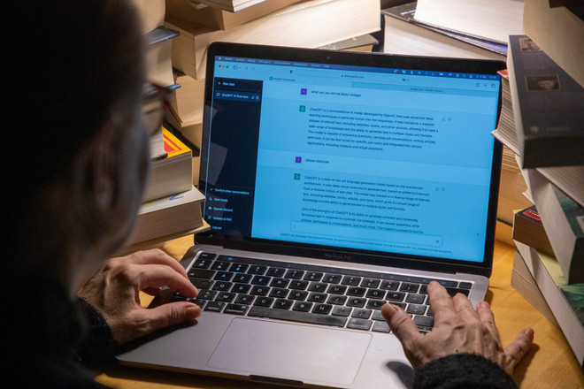 Lưu lượng truy cập ChatGPT liên tục sụt giảm trong những tháng gần đây ảnh 1