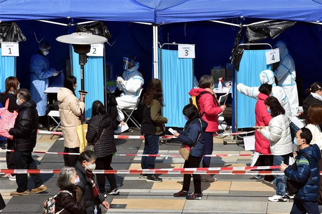 Số ca mắc COVID-19 tại Hong Kong tiếp tục ghi nhận mức cao mới ảnh 1