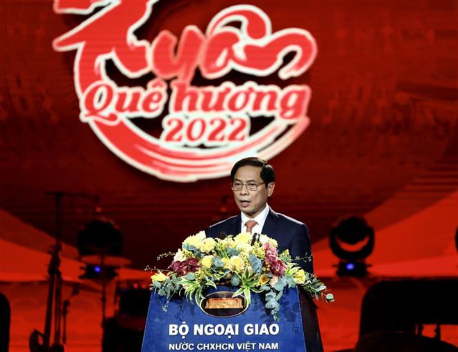 Ngành ngoại giao luôn đồng hành cùng dân tộc, phục vụ nhân dân ảnh 1