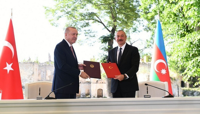 Thổ Nhĩ Kỳ và Azerbaijan thông qua tuyên bố về quan hệ đồng minh ảnh 1