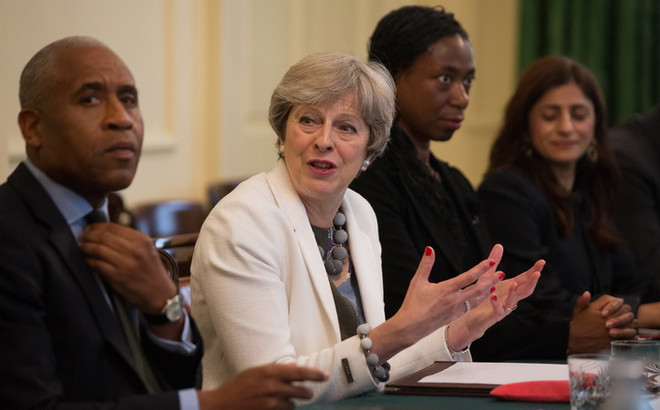 Bà May sắp có bài phát biểu về mối quan hệ tương lai giữa Anh và EU ảnh 1