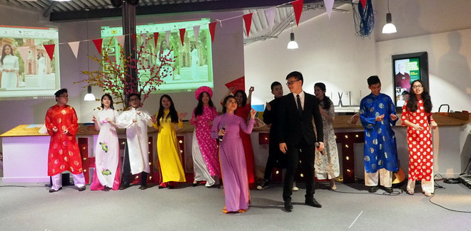 Tết sớm tại trường đại học có đông sinh viên Việt Nam nhất nước Anh ảnh 2