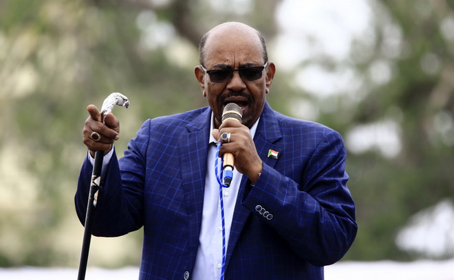 Biểu tình phản đối giá bánh mỳ tăng cao, Sudan thay trùm tình báo ảnh 1