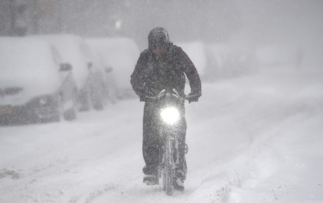 Bão tuyết đổ bộ vào vùng Trung Tây nước Mỹ, các trường học đóng cửa ảnh 1