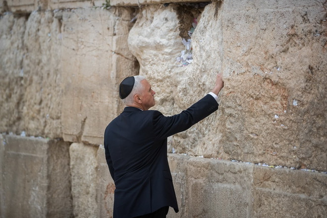 Tiêu điểm trong ngày: Mỹ lại đổ dầu vào "chảo lửa" Trung Đông ảnh 2