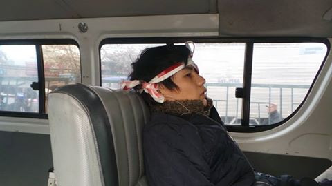 Nam sinh viên rượt đuổi, quật ngã đối tượng tình nghi giật túi xách ảnh 1