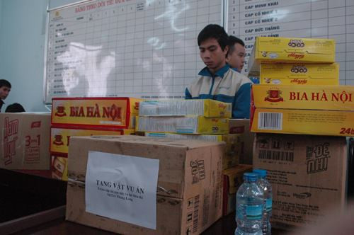 Bắt nhóm đối tượng trộm cắp “nằm vùng” gần 1 năm ở siêu thị Metro ảnh 1