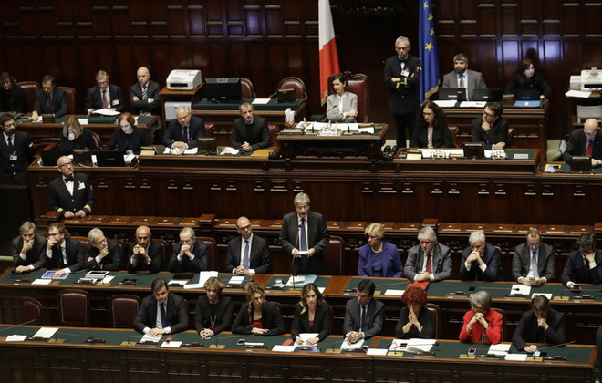 Hạ viện Italy thông qua lần cuối kế hoạch giải cứu ngân hàng ảnh 1