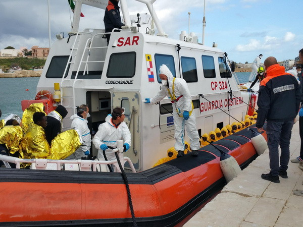Châu Âu quá "chậm trễ" trong việc đối phó thách thức từ người di cư ảnh 1