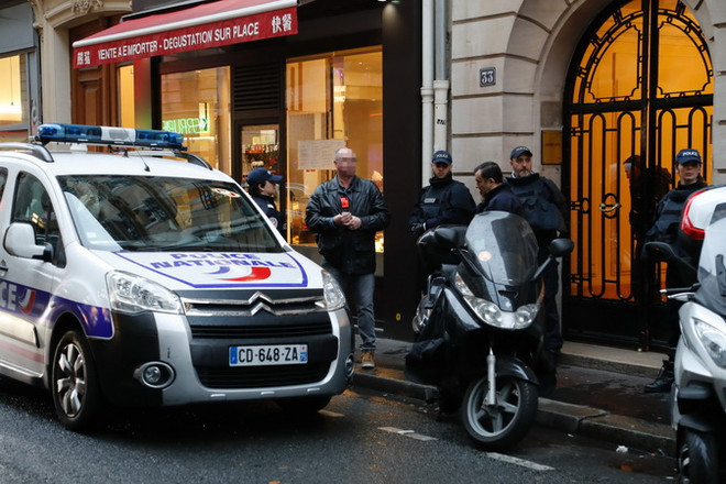 Vụ nổ súng ở Viện bảo tàng Louvre: Nghi phạm là người Ai Cập ảnh 1