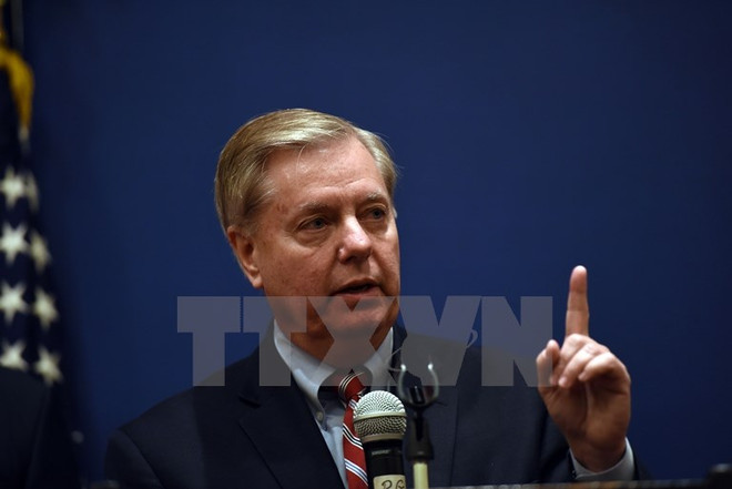 Đề xuất điều tra mối liên hệ giữa đội tranh cử của ông Trump và Nga ảnh 1