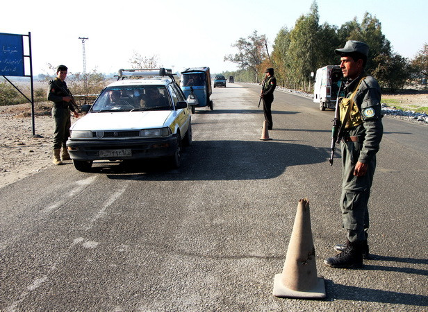 Taliban tấn công sát hại 12 cảnh sát ở miền nam Afghanistan ảnh 1