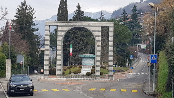 Campione - vùng lãnh thổ Italy nằm gọn trong lòng Thụy Sĩ ảnh 1