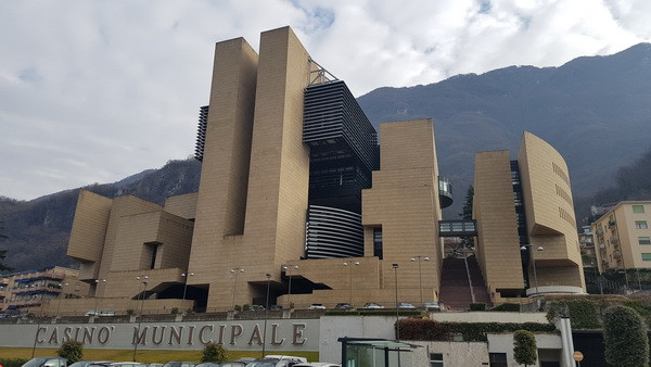 Campione - vùng lãnh thổ Italy nằm gọn trong lòng Thụy Sĩ ảnh 3