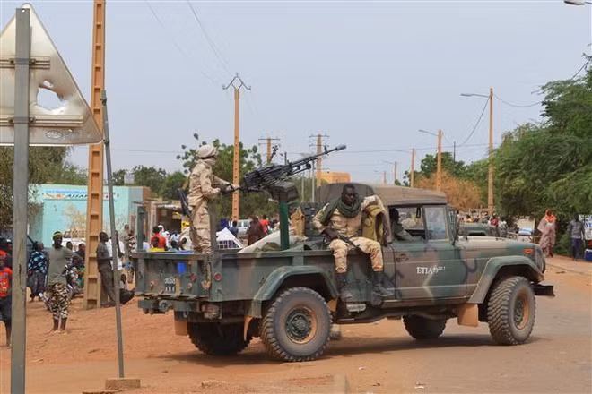 Mali: Đoàn xe quân sự bị phục kích, nhiều binh sỹ thiệt mạng ảnh 1