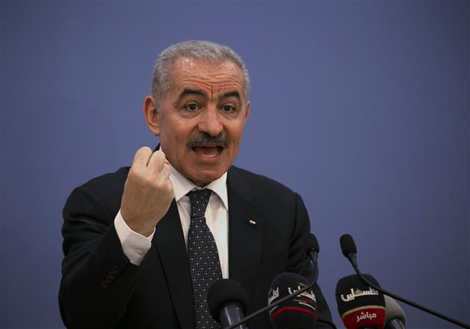 Thủ tướng Palestine Mohammed Shtayyeh. (Nguồn: AFP/TTXVN) Palestine công bố đề xuất đối trọng với kế hoạch hòa bình Trung Đông ảnh 1