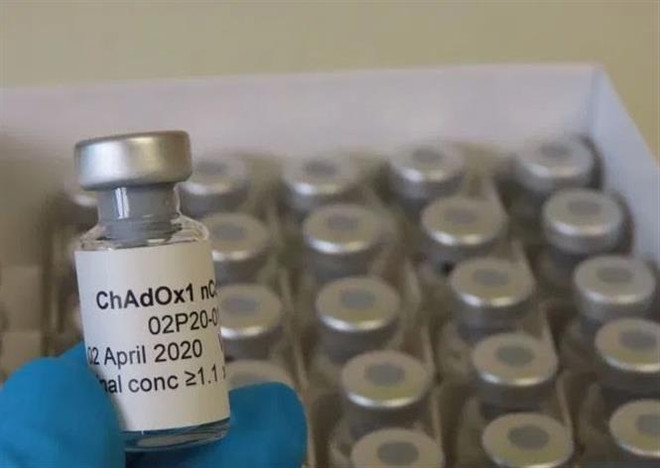 Vắcxin điều trị COVID-19 do Trường Đại học Oxford nghiên cứu và phát triển. (Nguồn: Press Association/TTXVN) Mỹ sẽ tiến hành các nghiên cứu quan trọng về 3 loại vắcxin COVID-19 ảnh 1