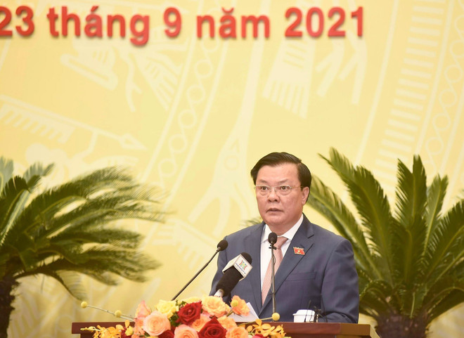 Ông Đinh Tiến Dũng, Ủy viên Bộ Chính trị, Bí thư Thành ủy, Trưởng đoàn đại biểu Quốc hội thành phố phát biểu chỉ đạo. (Ảnh: TTXVN) Khai mạc Kỳ họp thứ 2 Hội đồng Nhân dân thành phố Hà Nội khóa XVI ảnh 2