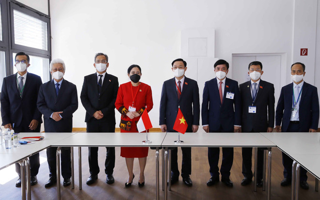 Chủ tịch Quốc hội Vương Đình Huệ hội kiến Chủ tịch Hạ viện Indonesia ảnh 2