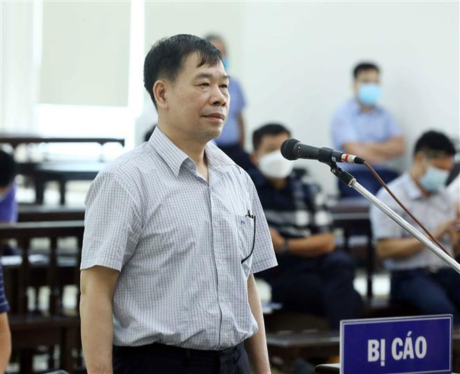 Bị cáo Vũ Thanh Hà (cựu Tổng Giám đốc Công ty cổ phần Hóa dầu và Nhiên liệu sinh học Dầu khí) khai báo trước tòa. (Ảnh: Phạm Kiên/TTXVN) Vụ Ethanol Phú Thọ: Bác tất cả các kháng cáo, tòa tuyên y án sơ thẩm ảnh 1