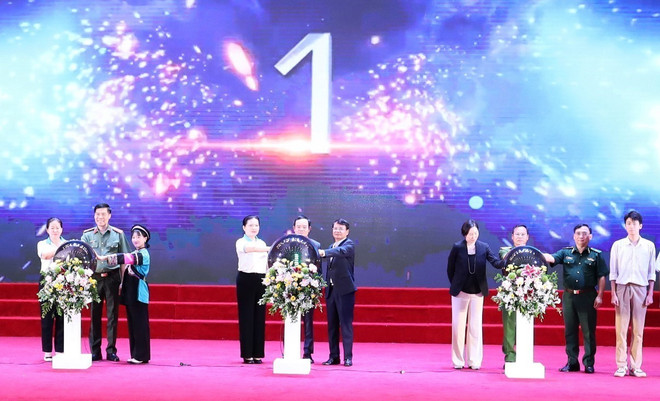Phát động hưởng ứng “Ngày thế giới phòng, chống mua bán người” và “Ngày toàn dân phòng, chống mua bán người 30/7.” (Ảnh: TTXVN phát) ttxvn_buon_ban_nguoi.jpg