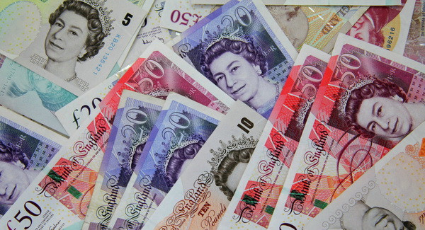 BoE cắt giảm lãi suất giúp tăng cường niềm tin của giới đầu tư ảnh 1