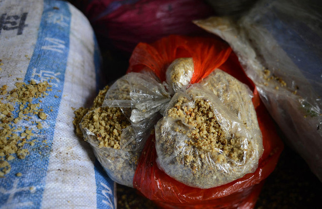 Rợn người với xưởng tái chế tiết lợn và mỡ bẩn từ tóp mỡ ảnh 6