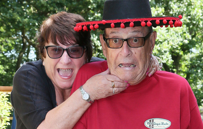 Du lịch bất thành vì ông chồng bỏ quên vợ ở sân bay ảnh 1