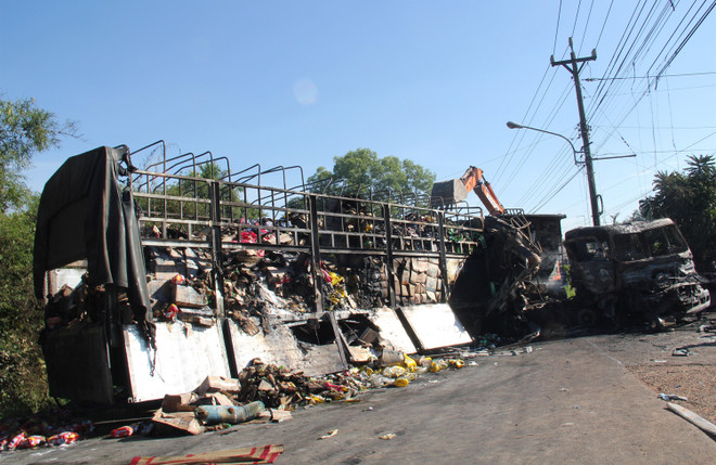 [Photo] Hiện trường vụ tai nạn thảm khốc tại Bình Dương ảnh 1