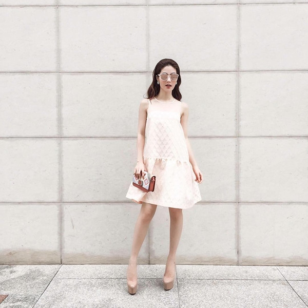 Hồ Ngọc Hà diện đồ đẳng cấp, Hoàng Thùy Linh quyến rũ hút hồn ảnh 3