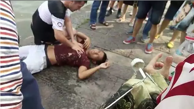 Mải xem điện thoại, người đàn ông ngã xuống hồ nước ảnh 1