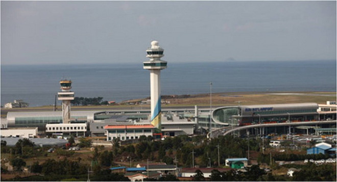 Sân bay Jeju của Hàn Quốc hoạt động trở lại sau vụ nổ lốp máy bay ảnh 1