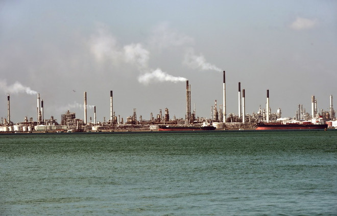 Sản lượng dầu thô của Mỹ giảm, giá dầu thế giới phục hồi nhẹ ảnh 1