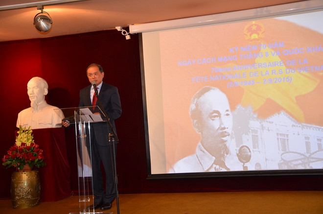 Lễ kỷ niệm 70 năm Quốc khánh 2/9 tại Pháp và Ukraine ảnh 1