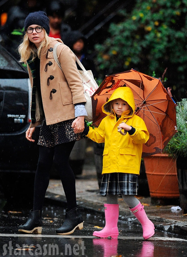 Phong cách đến trường của các "cậu ấm, cô chiêu" nhà sao Hollywood ảnh 12