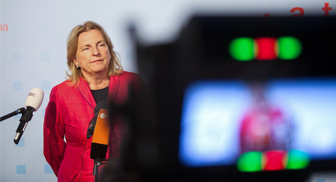 Ngoại trưởng Áo Karin Kneissl hủy thăm Nga vì bê bối gián điệp ảnh 1