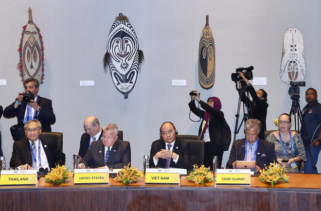 Thủ tướng Nguyễn Xuân Phúc bắt đầu hoạt động tại Hội nghị Cấp cao APEC ảnh 1